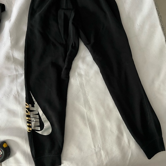Nike Black Sweatpants with Iconic Swoosh - Picture 1 of 4